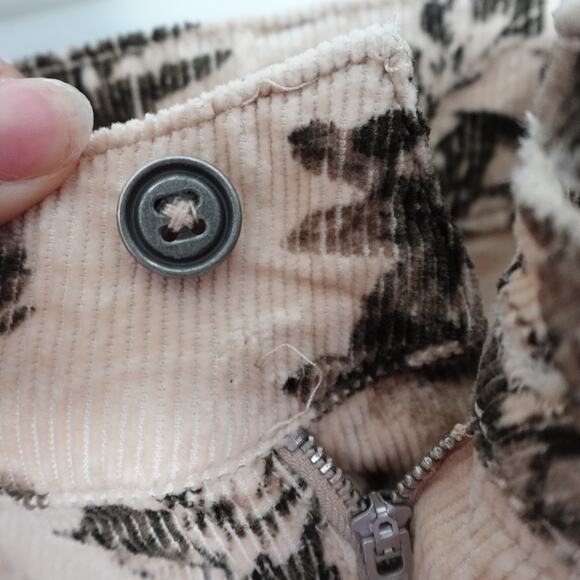 Anthropologie Pilcro The Wanderer Low-Rise Pants Printed Corduroy Size 28 Casual - Picture 8 of 16